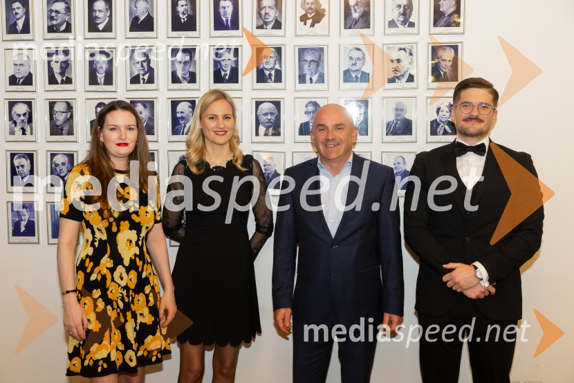  Maruša Senica, Odvetniška pisarna Senica & partnerji, d.o.o;  Katarina Mervič, Odvetniška pisarna Senica & partnerji, d.o.o;  Marjan Hribar, župan, Občina Šmarješke Toplice;  Matija Urankar, Odvetniška pisarna Senica & partnerji, d.o.oSrečanje Alumni kluba Fundacije Parus 2025