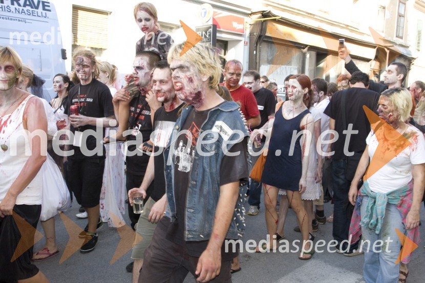 Zombie walk na Grossmannovem festivaluGrossmannov festival filma in vina, zaključek
