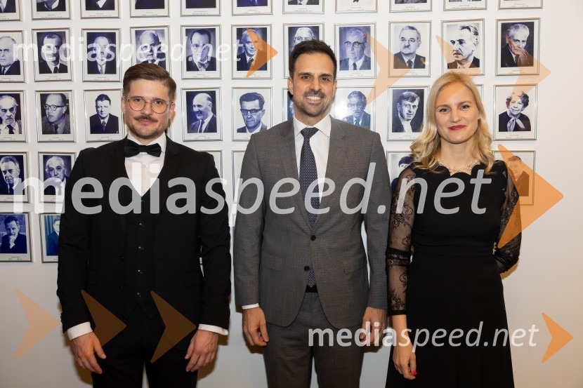  Matija Urankar, Odvetniška pisarna Senica & partnerji, d.o.o;  Branko Čevriz, odvetnik, štipendist Fundacije Parus;  Katarina Mervič, Odvetniška pisarna Senica & partnerji, d.o.oSrečanje Alumni kluba Fundacije Parus 2025