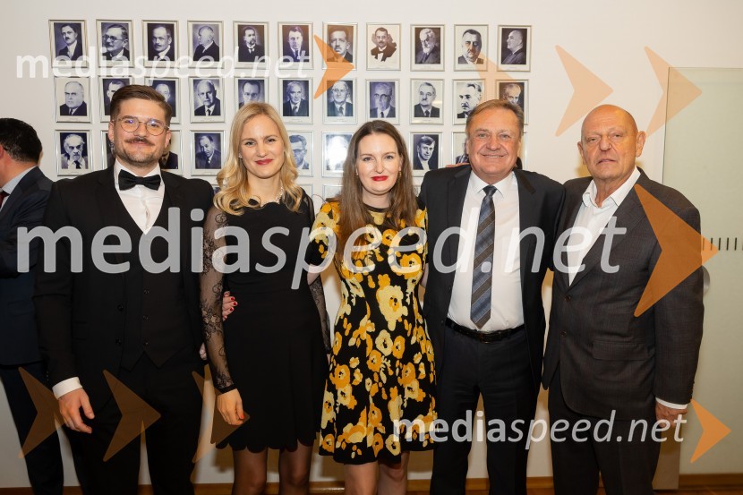  Matija Urankar, Odvetniška pisarna Senica & partnerji, d.o.o;  Katarina Mervič, Odvetniška pisarna Senica & partnerji, d.o.o;  Maruša Senica, Odvetniška pisarna Senica & partnerji, d.o.o;  Zoran Janković, župan, Mestna občina Ljubljana;  Miro Senica, odvetnikSrečanje Alumni kluba Fundacije Parus 2025