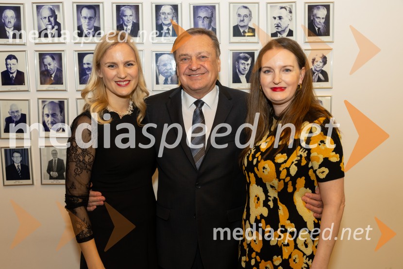  Katarina Mervič, Odvetniška pisarna Senica & partnerji, d.o.o;  Zoran Janković, župan, Mestna občina Ljubljana;  Maruša Senica, Odvetniška pisarna Senica & partnerji, d.o.oSrečanje Alumni kluba Fundacije Parus 2025