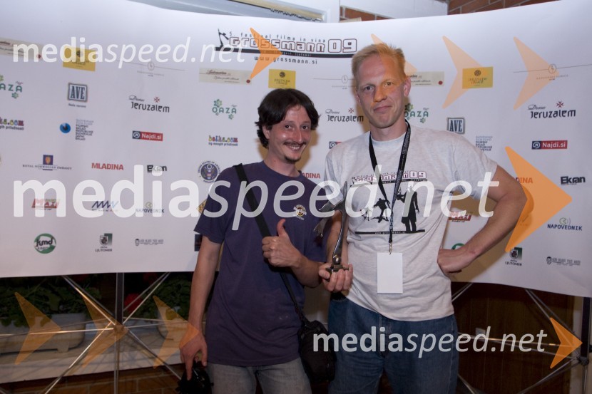 Miroslav Lakobrija, masker in Jörg Buttgereit, režiser iz BerlinaGrossmannov festival filma in vina, zaključek