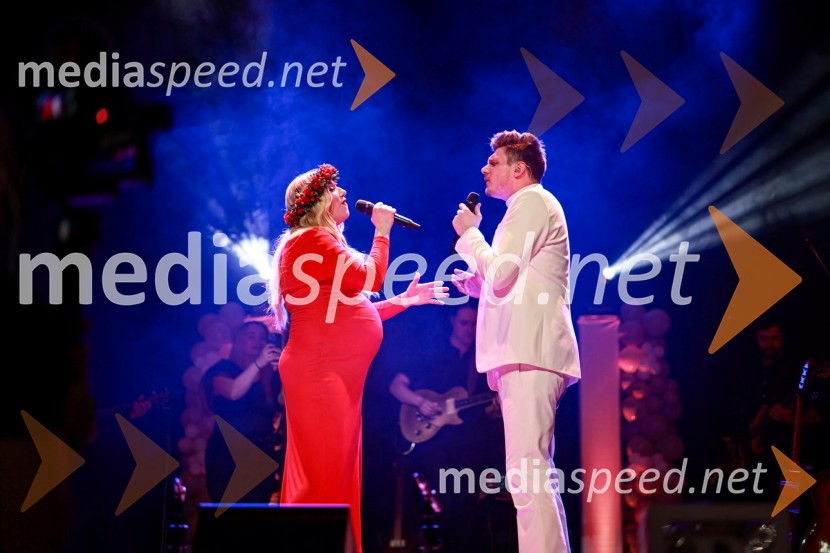  ... ;  Uroš Steklasa, glasbenikUroš in Tjaša Steklasa zaključila turnejo Babyshower