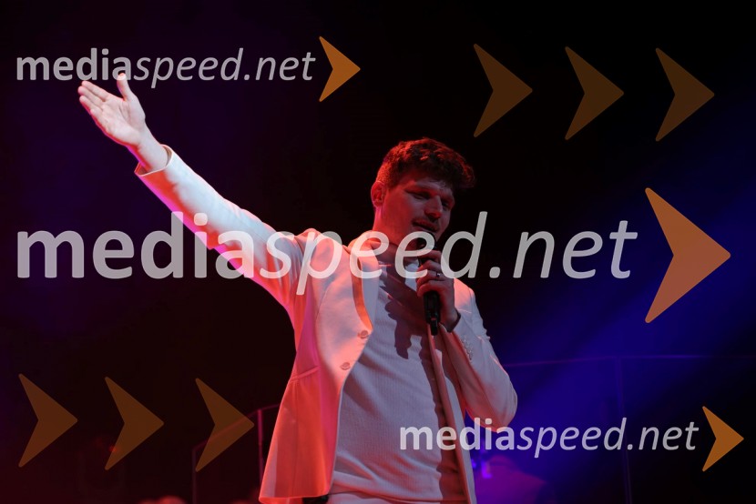  Uroš Steklasa, glasbenikUroš in Tjaša Steklasa zaključila turnejo Babyshower