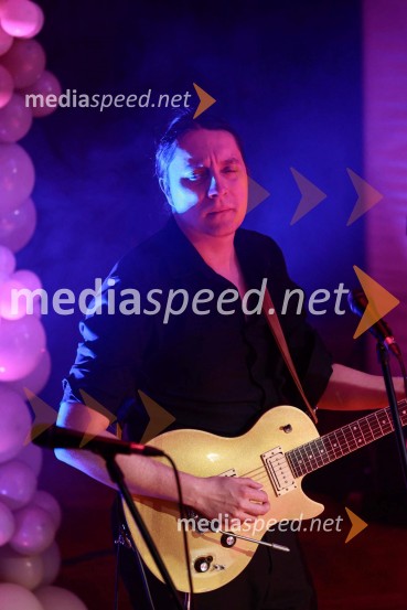 Uroš in Tjaša Steklasa zaključila turnejo Babyshower