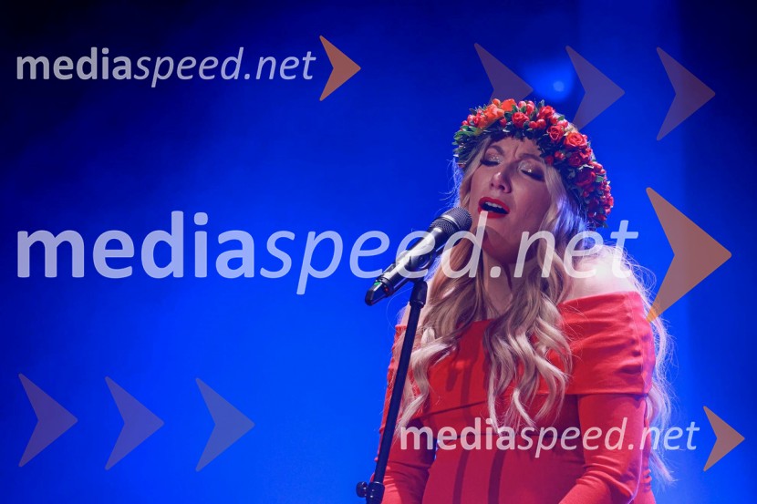  Tjaša Hrovat Steklasa, pevkaUroš in Tjaša Steklasa zaključila turnejo Babyshower