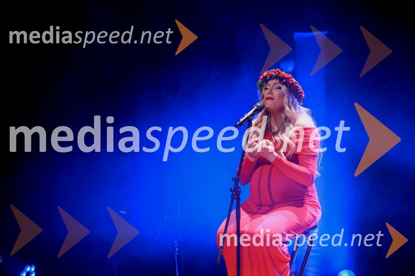  Tjaša Hrovat Steklasa, pevkaUroš in Tjaša Steklasa zaključila turnejo Babyshower