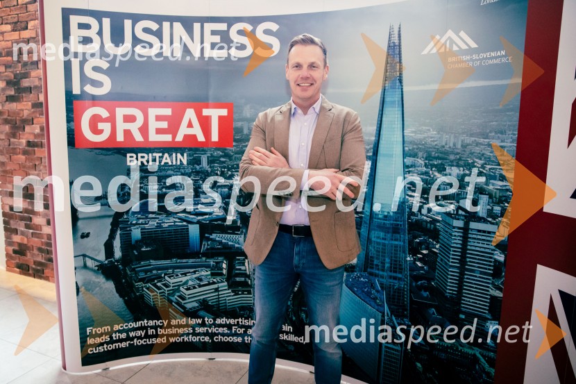 Čaj z razlogom: Reševanje kadrovske sestavljanke v Sloveniji