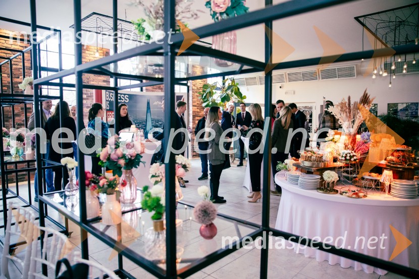 Čaj z razlogom: Reševanje kadrovske sestavljanke v Sloveniji