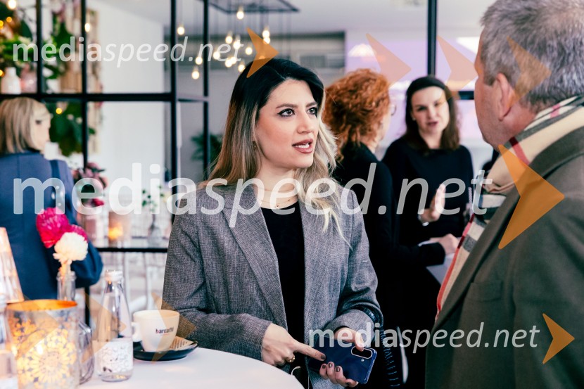 Čaj z razlogom: Reševanje kadrovske sestavljanke v Sloveniji