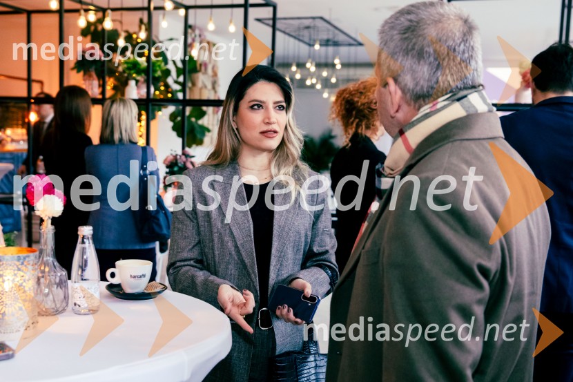 Čaj z razlogom: Reševanje kadrovske sestavljanke v Sloveniji