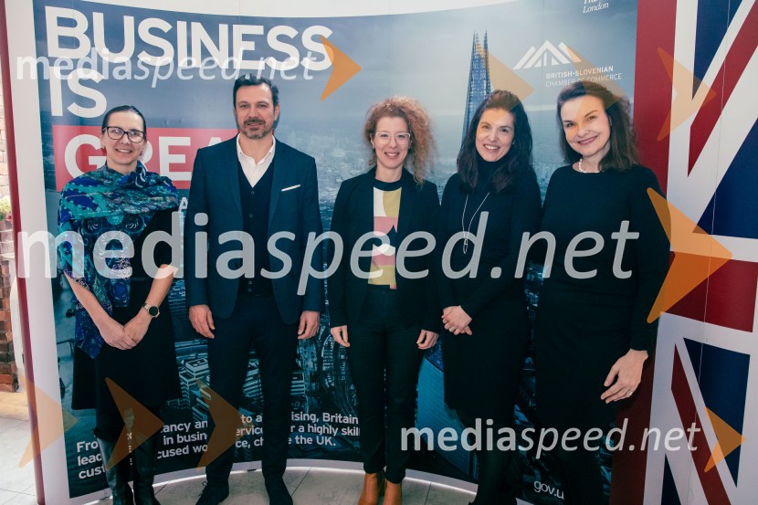 Čaj z razlogom: Reševanje kadrovske sestavljanke v Sloveniji