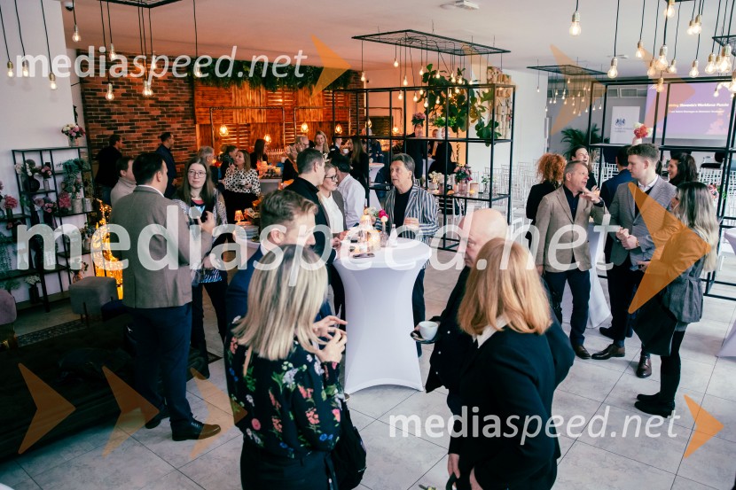 Čaj z razlogom: Reševanje kadrovske sestavljanke v Sloveniji