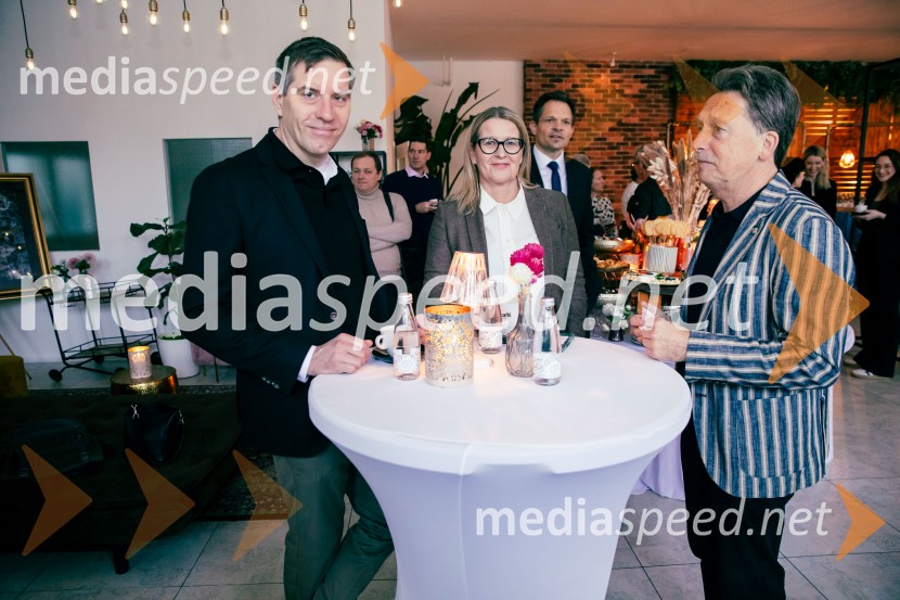 Čaj z razlogom: Reševanje kadrovske sestavljanke v Sloveniji