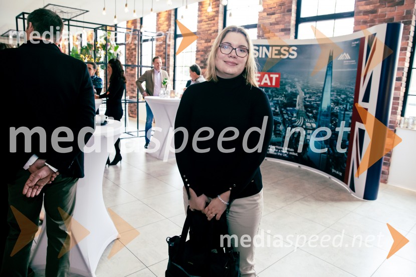 Čaj z razlogom: Reševanje kadrovske sestavljanke v Sloveniji