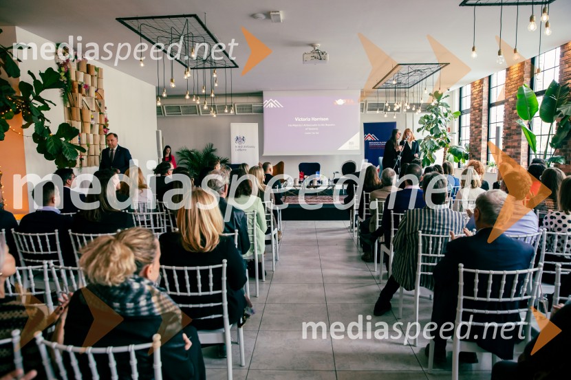 Čaj z razlogom: Reševanje kadrovske sestavljanke v Sloveniji