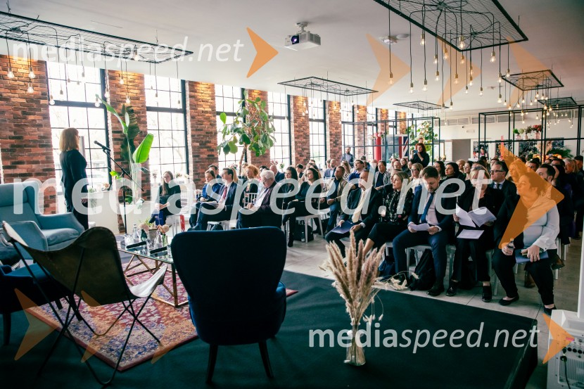 Čaj z razlogom: Reševanje kadrovske sestavljanke v Sloveniji