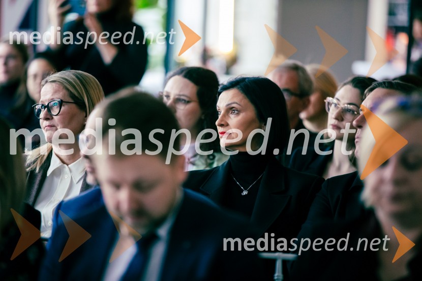 Čaj z razlogom: Reševanje kadrovske sestavljanke v Sloveniji