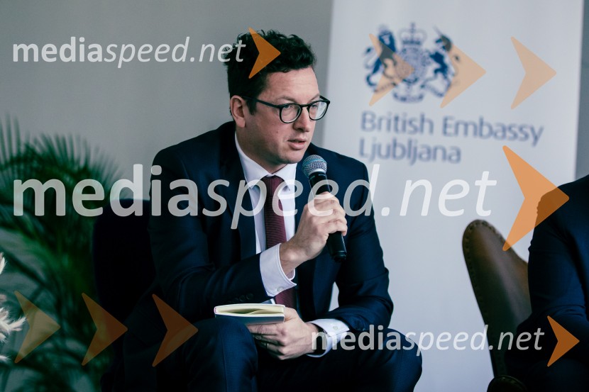 Čaj z razlogom: Reševanje kadrovske sestavljanke v Sloveniji