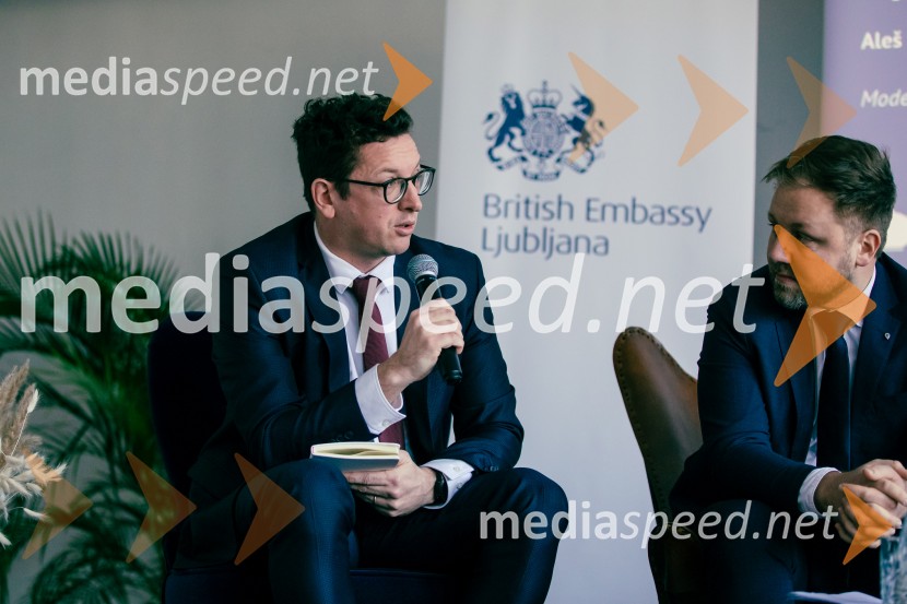 Čaj z razlogom: Reševanje kadrovske sestavljanke v Sloveniji