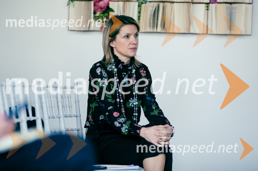  Barbara Uranjek, direktorica, Britansko-slovenska gospodarska zbornicaČaj z razlogom: Reševanje kadrovske sestavljanke v Sloveniji