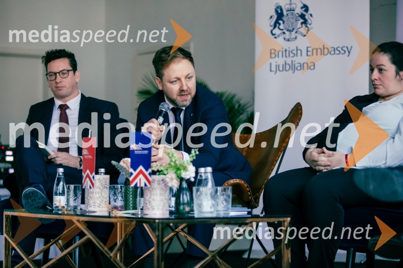 Čaj z razlogom: Reševanje kadrovske sestavljanke v Sloveniji