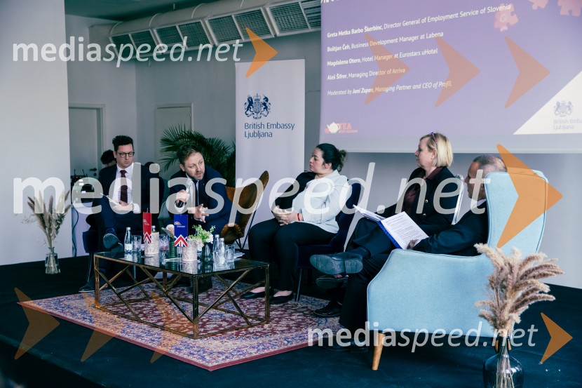 Čaj z razlogom: Reševanje kadrovske sestavljanke v Sloveniji