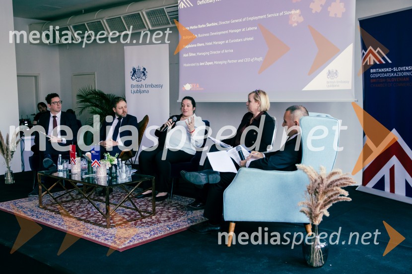 Čaj z razlogom: Reševanje kadrovske sestavljanke v Sloveniji