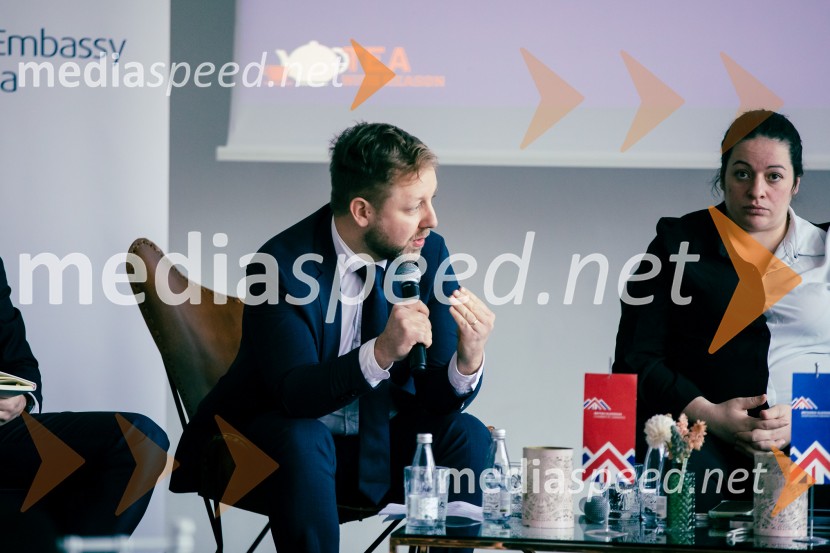  Borut Čeh, soustanovitelj in izvršni direktor, Labena d.o.o.;  ... Čaj z razlogom: Reševanje kadrovske sestavljanke v Sloveniji