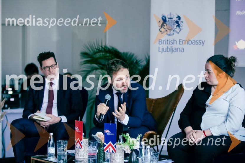 Čaj z razlogom: Reševanje kadrovske sestavljanke v Sloveniji