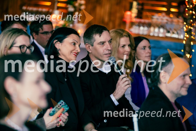 Čaj z razlogom: Reševanje kadrovske sestavljanke v Sloveniji