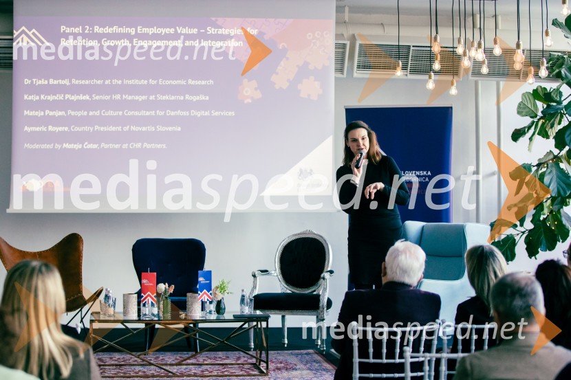 Čaj z razlogom: Reševanje kadrovske sestavljanke v Sloveniji