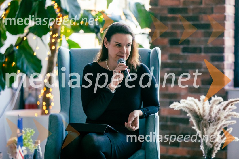 Čaj z razlogom: Reševanje kadrovske sestavljanke v Sloveniji