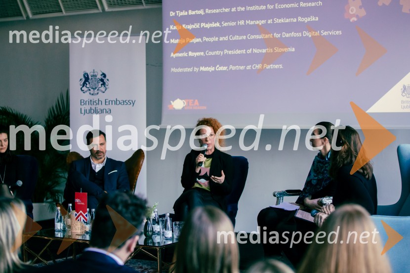 Čaj z razlogom: Reševanje kadrovske sestavljanke v Sloveniji