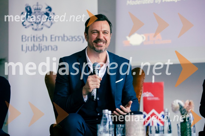 Čaj z razlogom: Reševanje kadrovske sestavljanke v Sloveniji