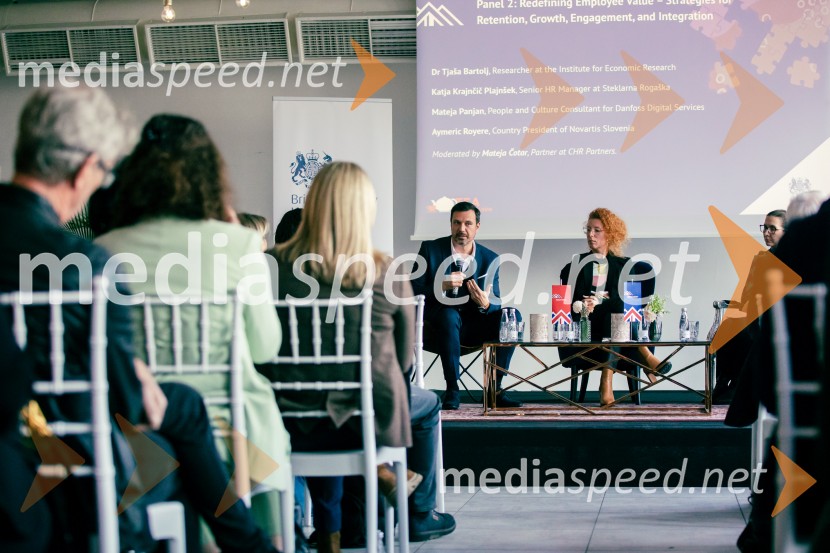 Čaj z razlogom: Reševanje kadrovske sestavljanke v Sloveniji