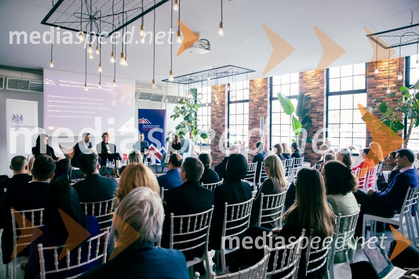 Čaj z razlogom: Reševanje kadrovske sestavljanke v Sloveniji