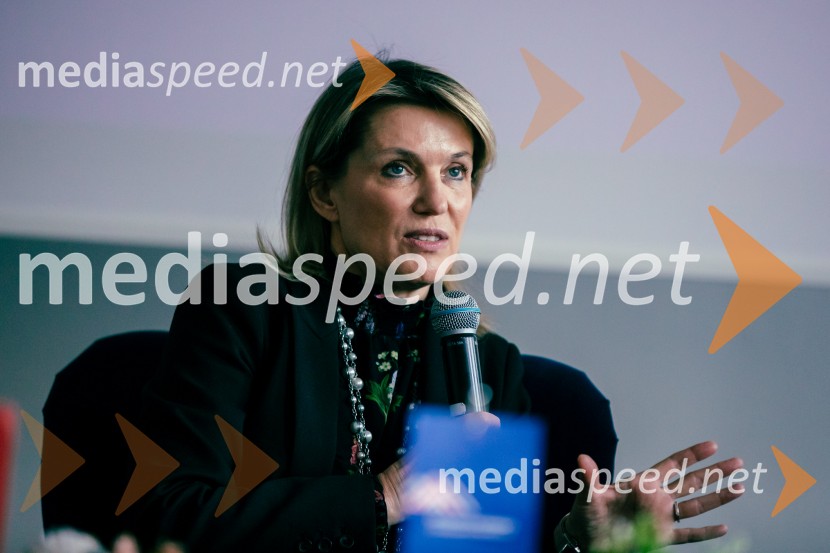  Barbara Uranjek, direktorica, Britansko-slovenska gospodarska zbornicaČaj z razlogom: Reševanje kadrovske sestavljanke v Sloveniji