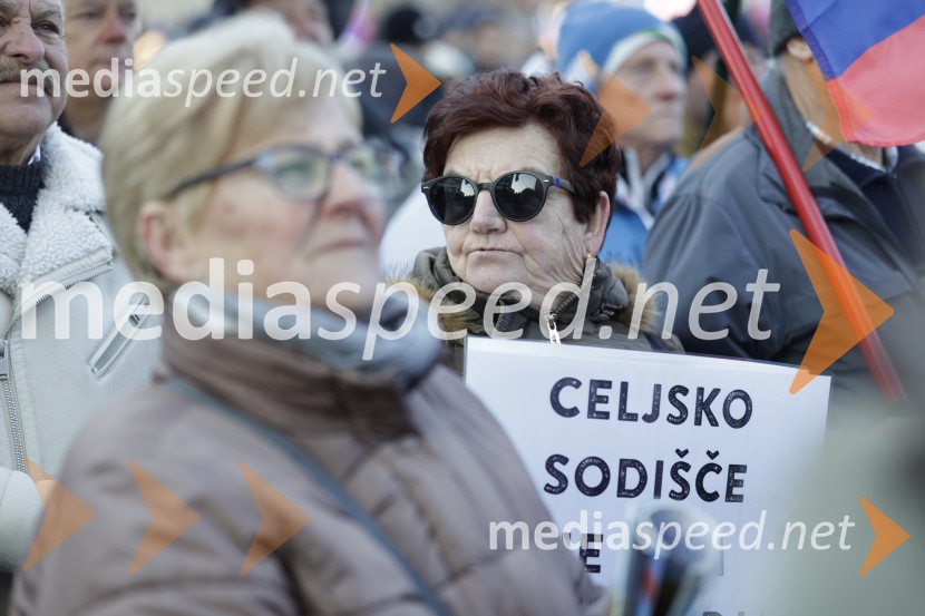 Protest v Ljubljani za pravičnejše plače in delovne pogoje