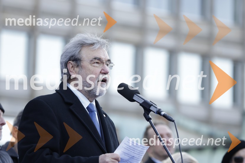 Protest v Ljubljani za pravičnejše plače in delovne pogoje