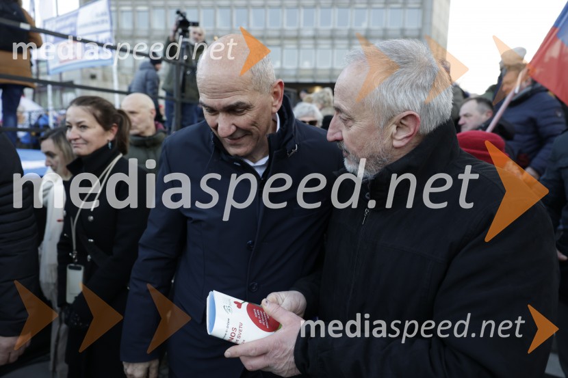  Janez Janša, predsednik stranke SDSProtest v Ljubljani za pravičnejše plače in delovne pogoje