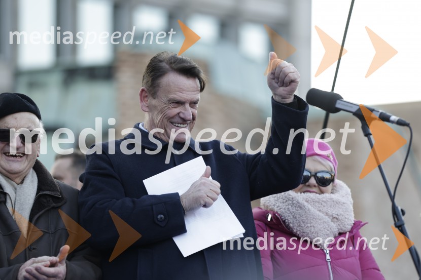  Pavle Rupar, nekdanji župan Občine Tržič in nekdanji poslanec Slovenske demokratske strankeProtest v Ljubljani za pravičnejše plače in delovne pogoje