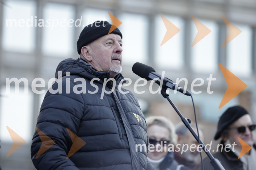  Zmago Jelinčič Plemeniti, politikProtest v Ljubljani za pravičnejše plače in delovne pogoje