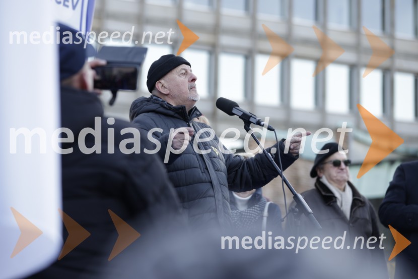  Zmago Jelinčič Plemeniti, politikProtest v Ljubljani za pravičnejše plače in delovne pogoje