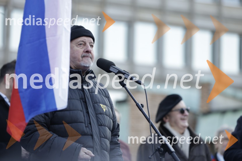  Zmago Jelinčič Plemeniti, politikProtest v Ljubljani za pravičnejše plače in delovne pogoje