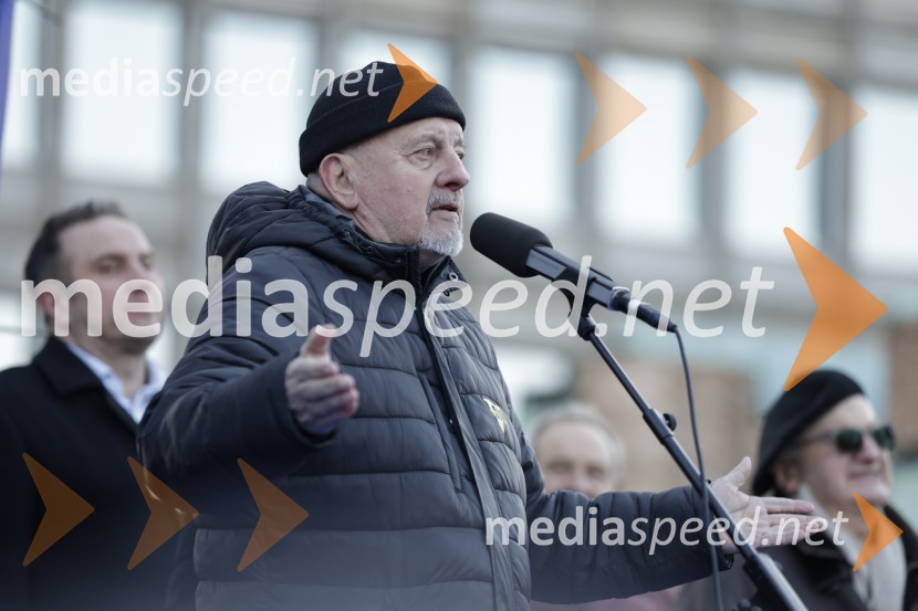  Zmago Jelinčič Plemeniti, politikProtest v Ljubljani za pravičnejše plače in delovne pogoje