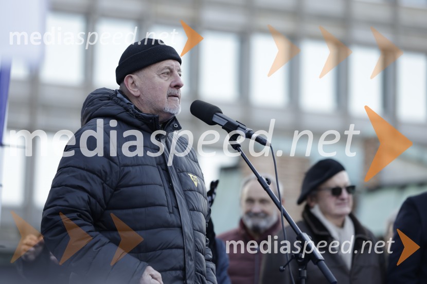  Zmago Jelinčič Plemeniti, politikProtest v Ljubljani za pravičnejše plače in delovne pogoje