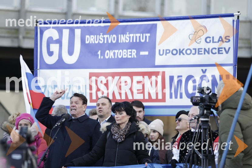 Protest v Ljubljani za pravičnejše plače in delovne pogoje