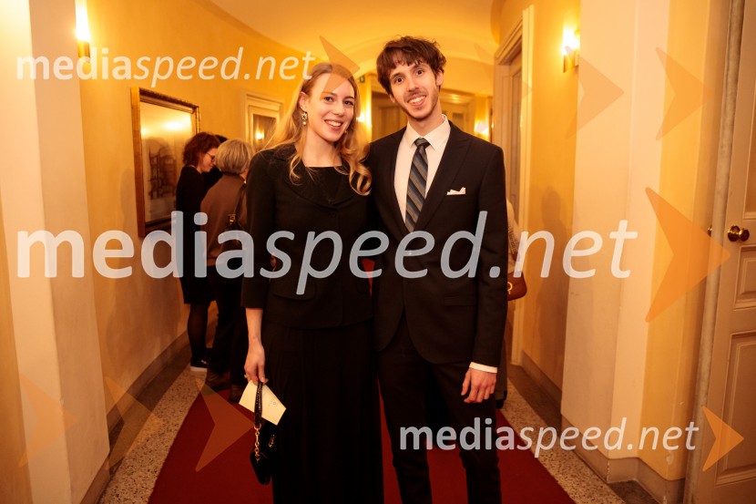  Lea Hren Strah;  ... Hamlet, premiera baleta v SNG Opera in balet Ljubljana