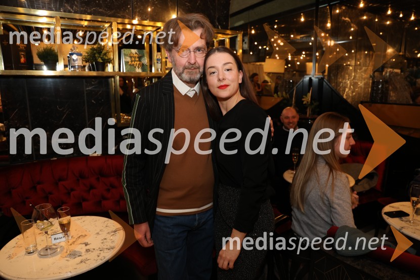  Marko Crnkovič, kolumnist, urednik portala Fokus Pokus;  Liza Marijina, igralkaDrama ≈ [približno enako kot], premiera v SNG Maribor